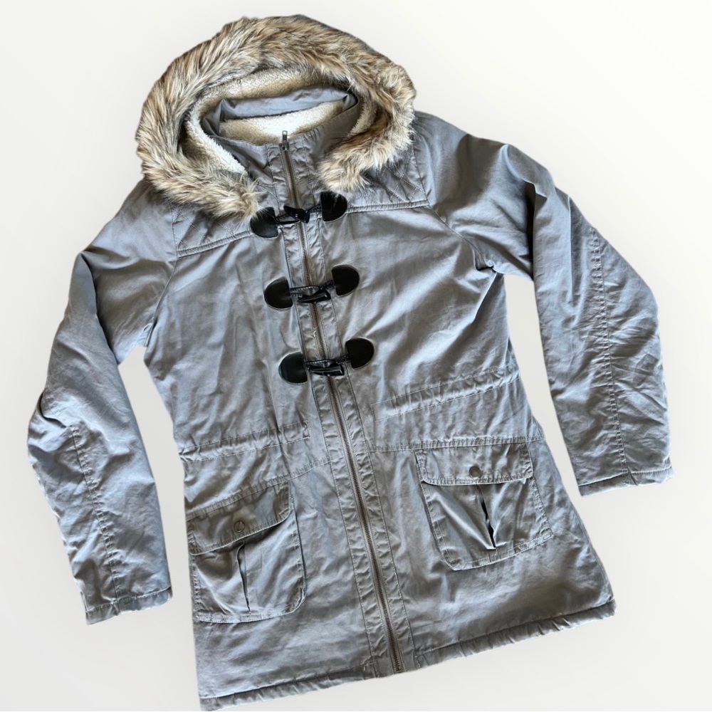Liv & Piper faux fur hooded jacket size large